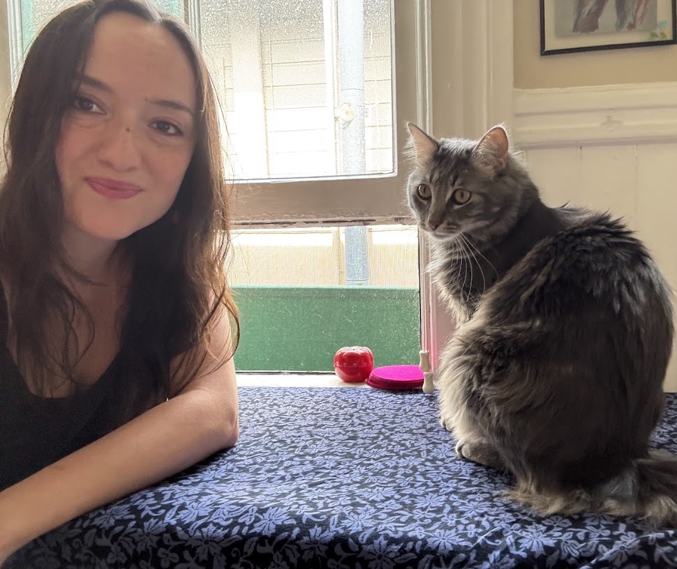 Jordan Muzquiz and her cat Louis